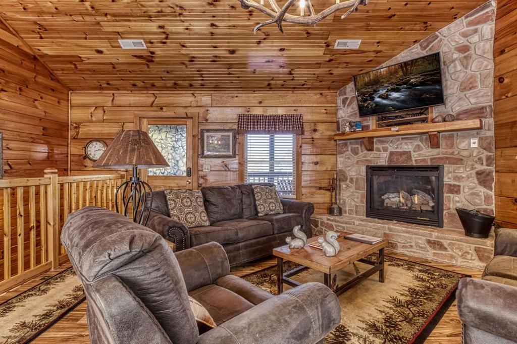 The Nut House, Hot Tub, Game Room, Wifi, 1089 Free Tickets Each Paid Day, Dollywood And More! 비둘기 포지 외부 사진