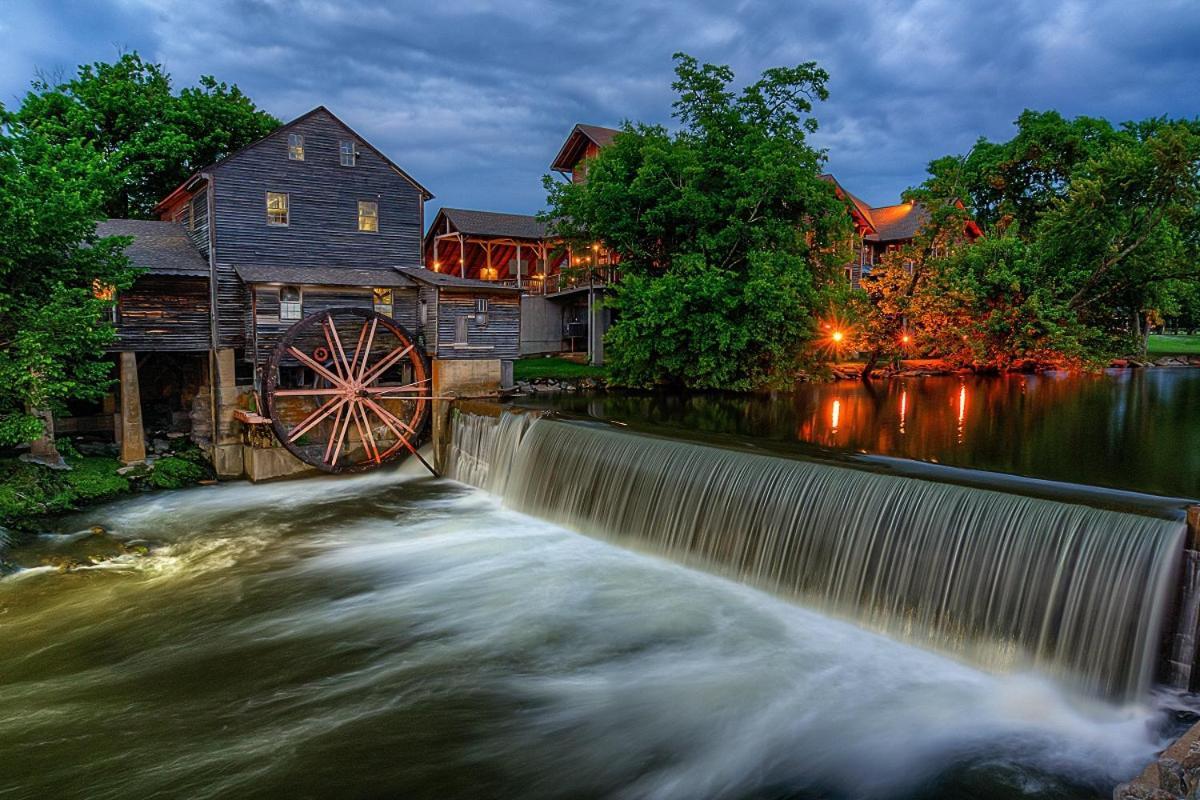 The Nut House, Hot Tub, Game Room, Wifi, 1089 Free Tickets Each Paid Day, Dollywood And More! 비둘기 포지 외부 사진